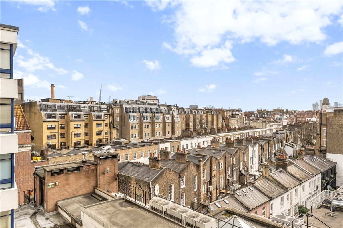 1 bedroom flat, Hereford House, 11 Ovington Gardens SW3 - Available