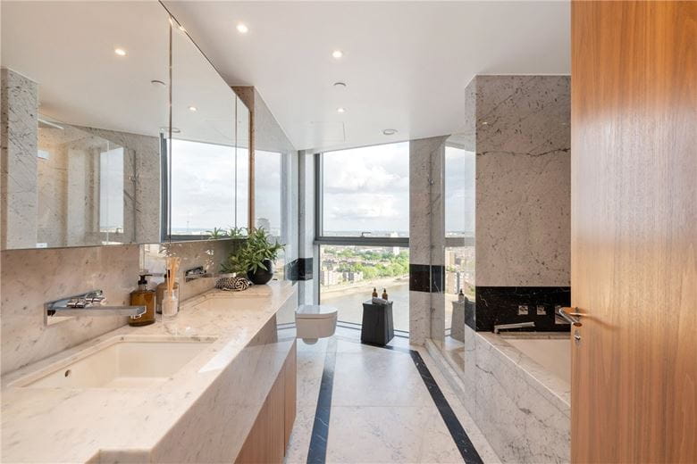 2 bedroom flat, Tower West, Chelsea Waterfront SW10 - Available