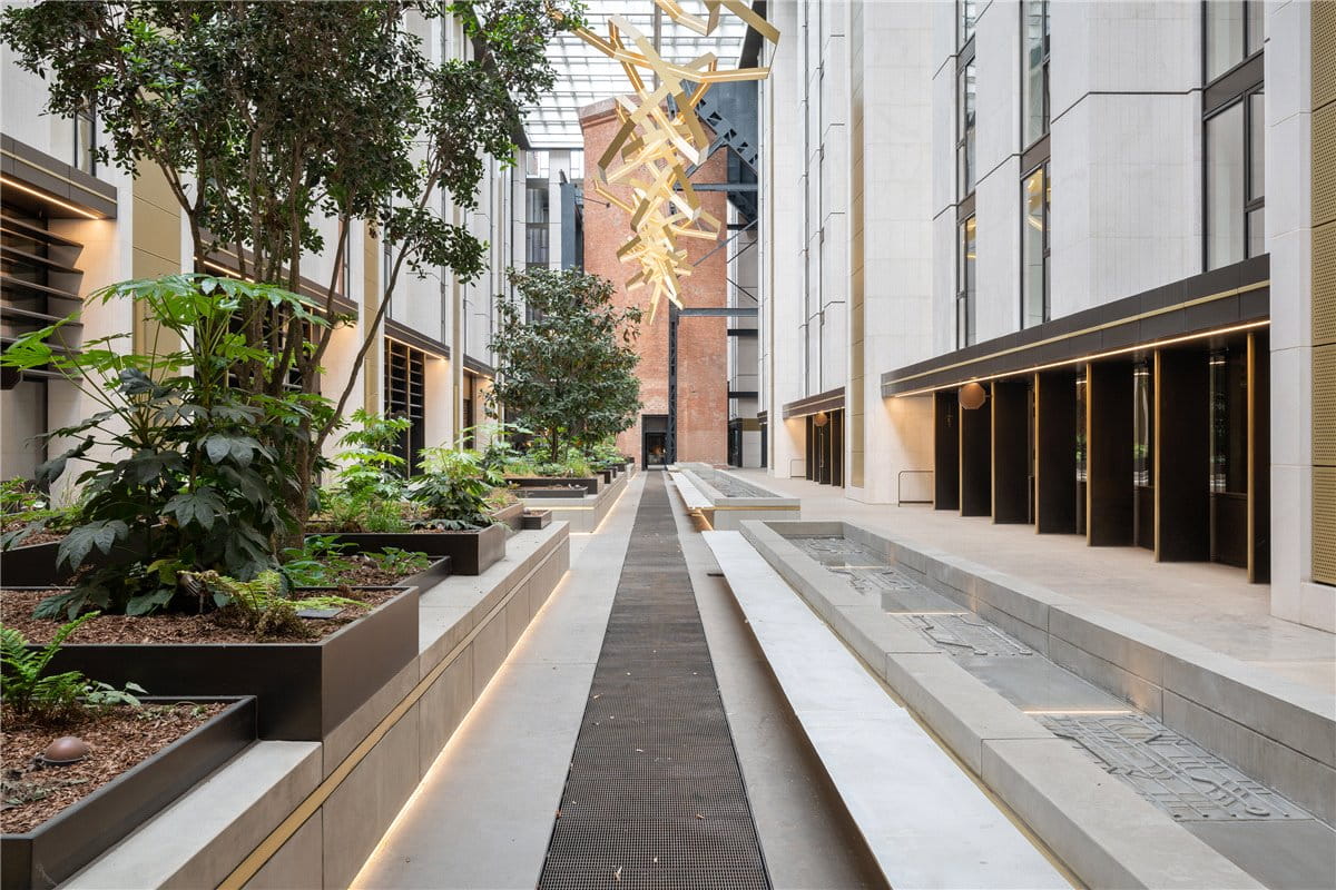 2 bedroom flat, Waterfront Drive, Chelsea Waterfront SW10 - Available