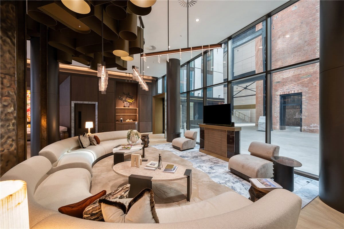 3 bedroom flat, Waterfront Drive, Chelsea Waterfront SW10 - Available