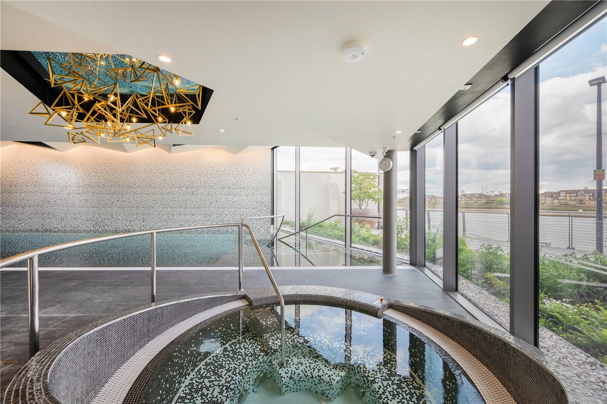 3 bedroom flat, Waterfront Drive, Chelsea Waterfront SW10 - Available