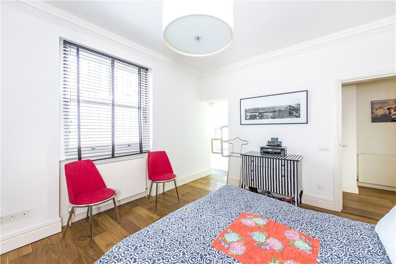 4 bedroom house, Limerston Street, Chelsea SW10 - Sold