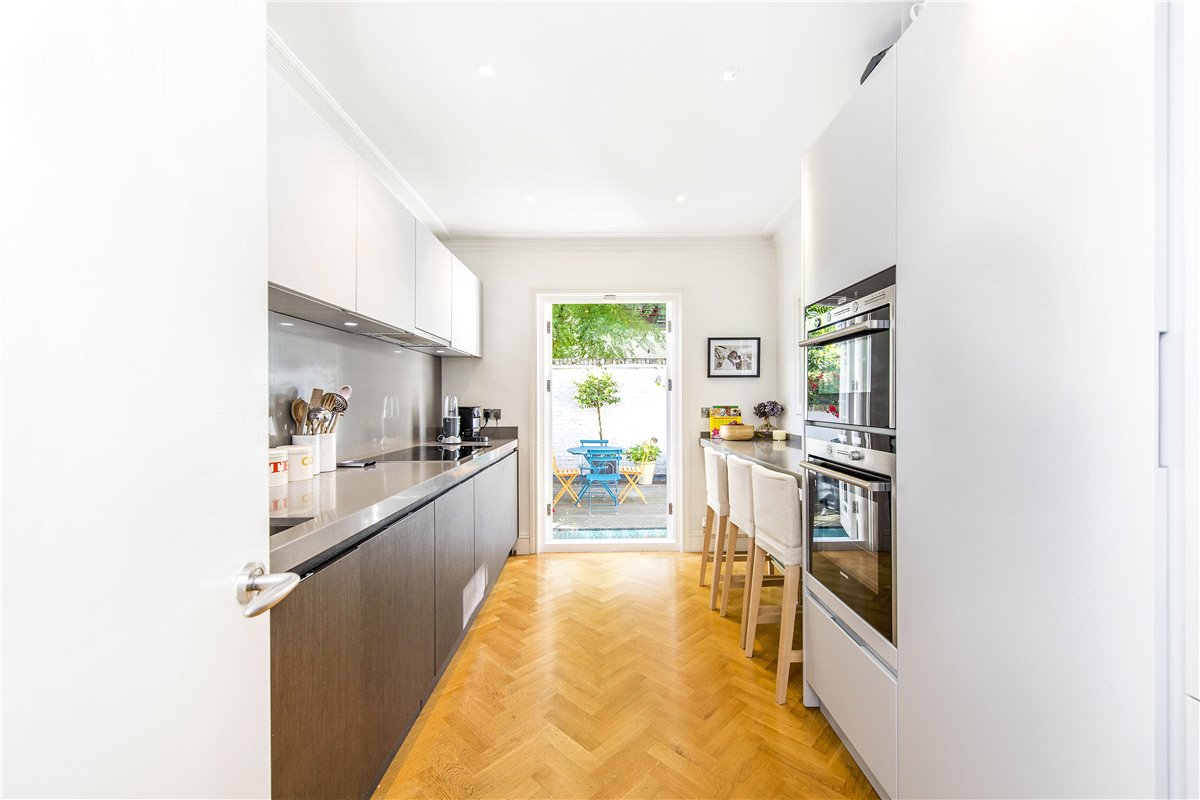 4 bedroom house, Limerston Street, Chelsea SW10 - Sold
