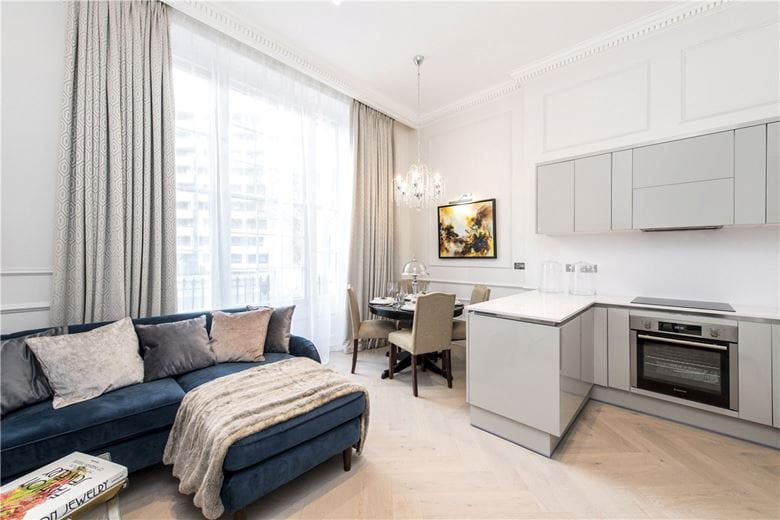 1 bedroom flat, Gloucester Gardens, Bayswater W2 - Sold