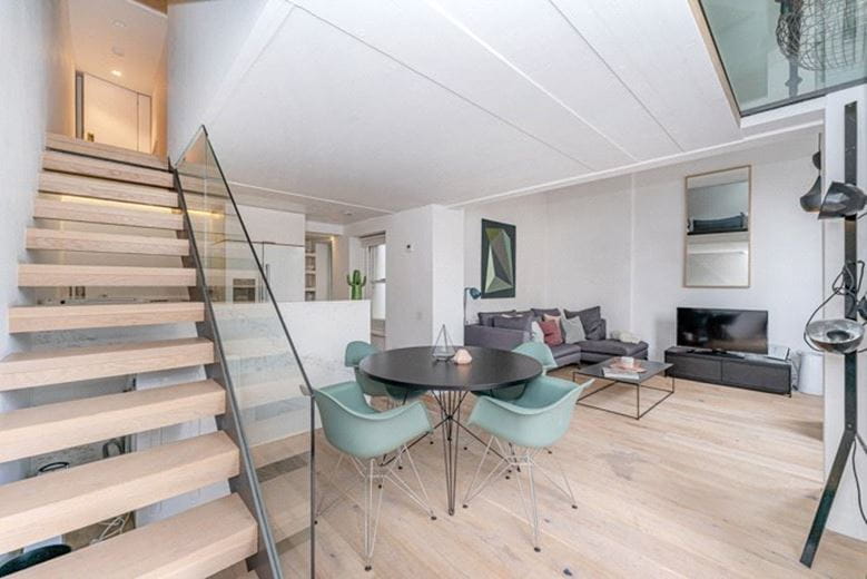 1 bedroom flat, Airlie Gardens, Kensington W8 - Available