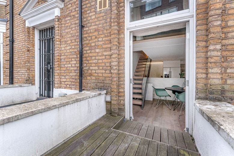1 bedroom flat, Airlie Gardens, Kensington W8 - Available