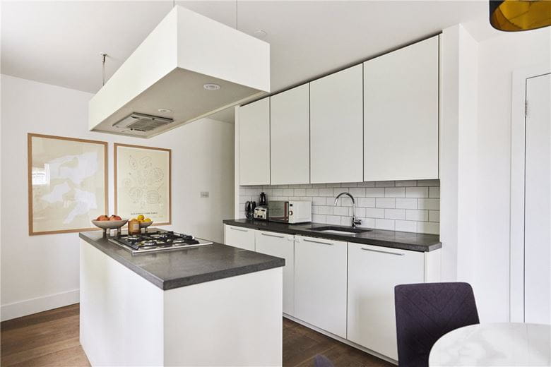 2 bedroom maisonette, Studland Street, W6 - Available