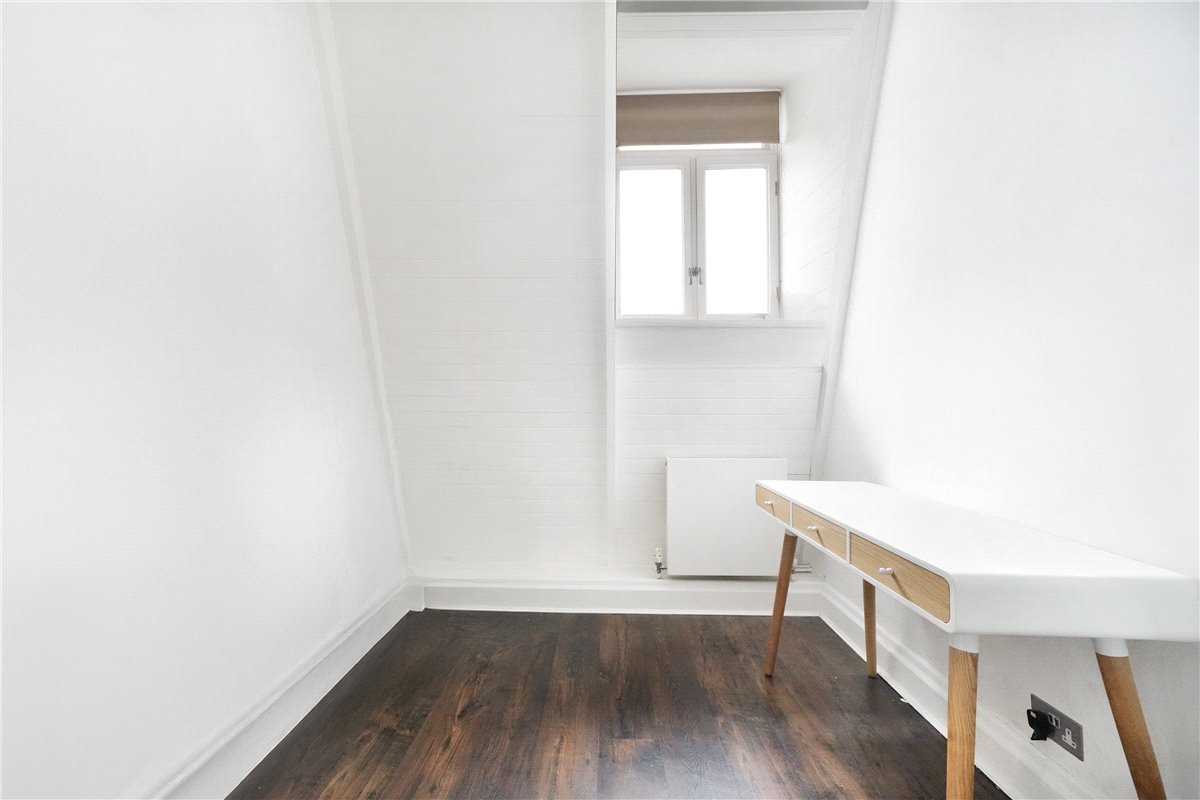 2 bedroom flat, Harrington Road, South Kensington SW7 - Available