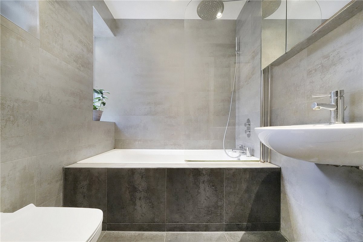 2 bedroom flat, Harrington Road, South Kensington SW7 - Available