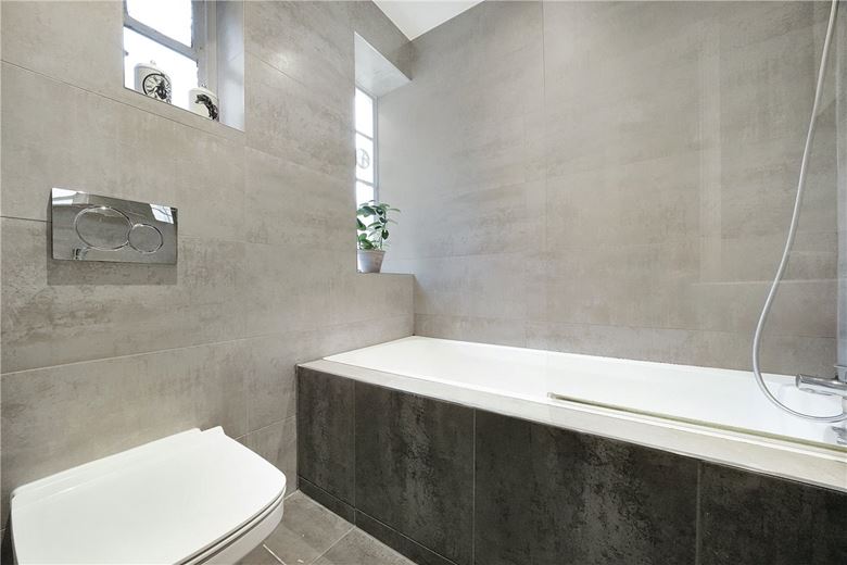 2 bedroom flat, Harrington Road, South Kensington SW7 - Available