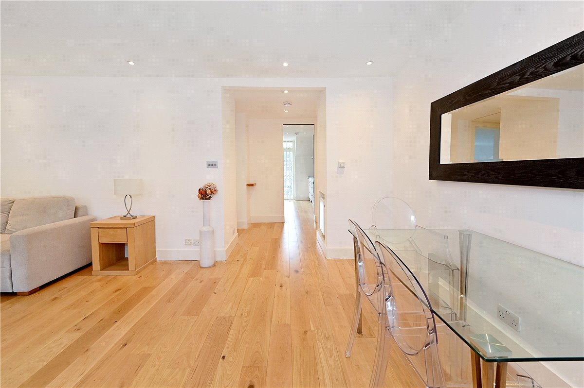 1 bedroom flat, Hans Road, Knightsbridge SW3 - Available
