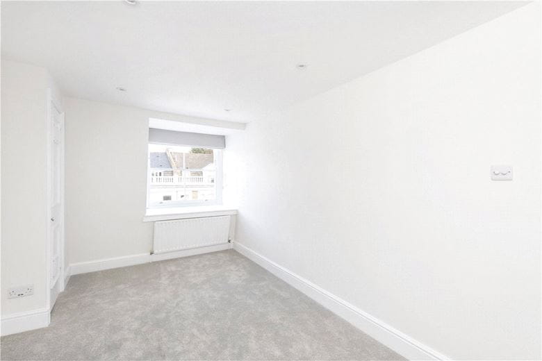 2 bedroom flat, Coleherne Road, West Brompton SW10 - Available