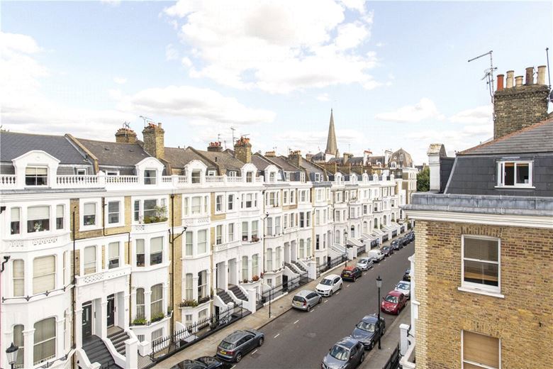 2 bedroom flat, Coleherne Road, West Brompton SW10 - Available