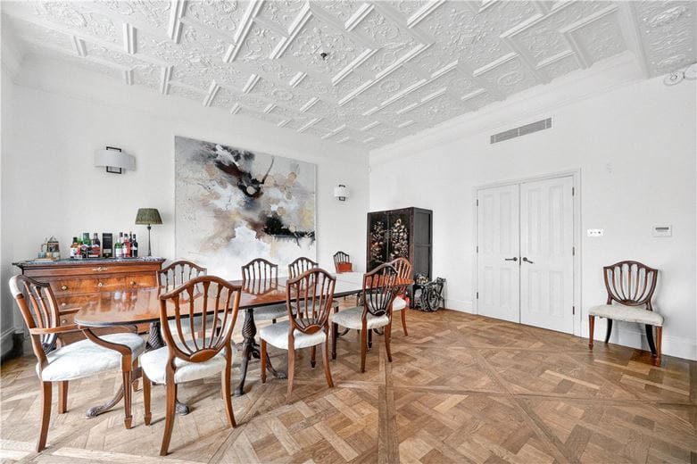 4 bedroom maisonette, Harrington Gardens, South Kensington SW7 - Available