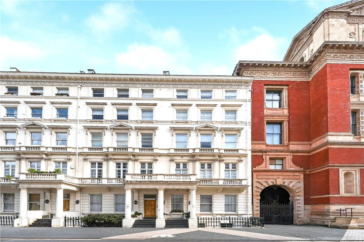 2 bedroom flat, Prince's Gate, South Kensington SW7 - Available