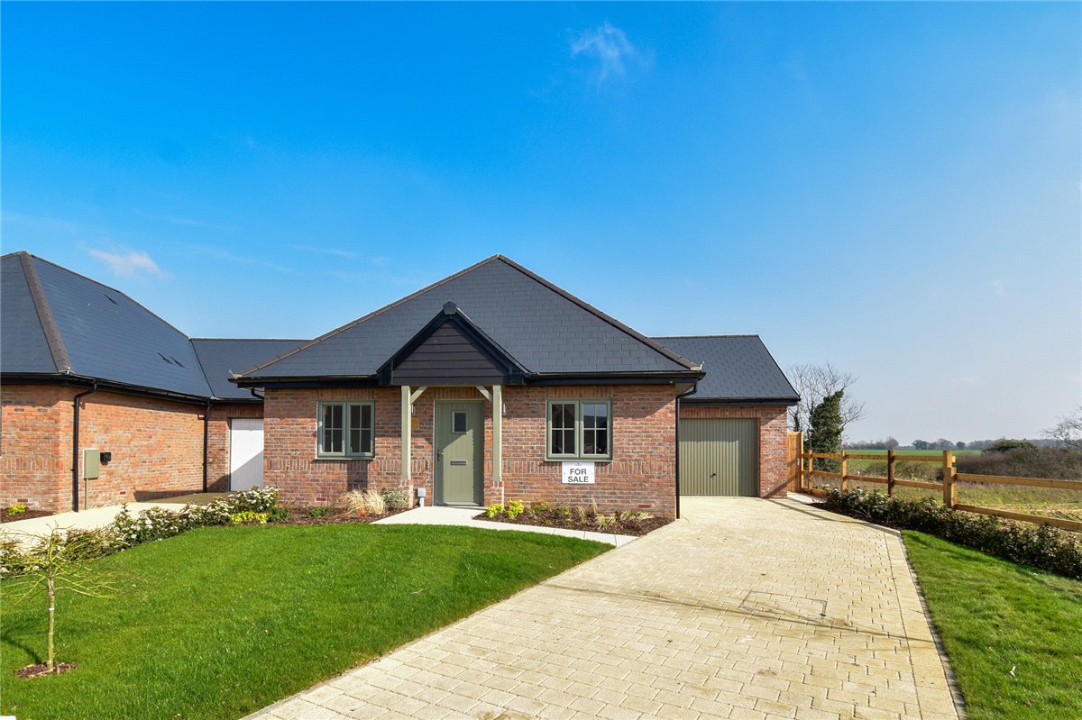 2 bedroom bungalow, Levington Lane, Bucklesham IP10 - Sold STC