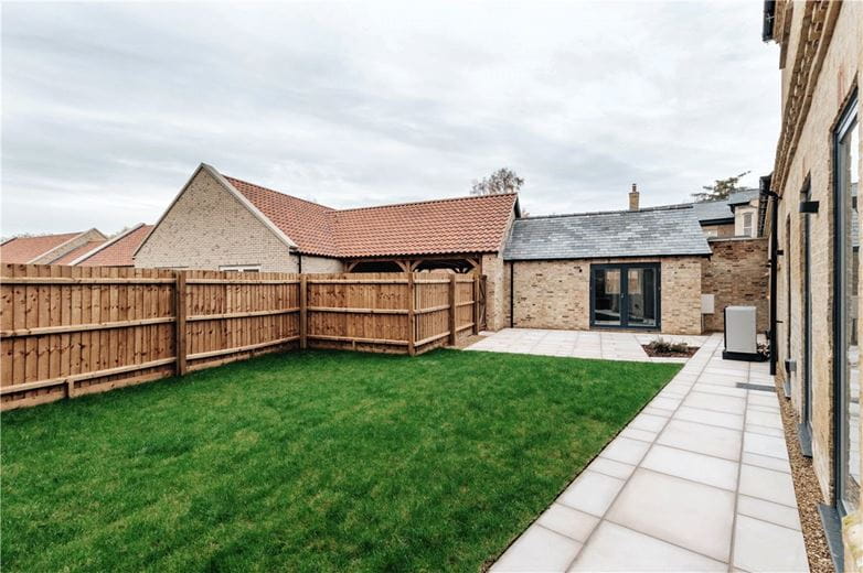 4 bedroom house, London Road, Chatteris PE16 - Available