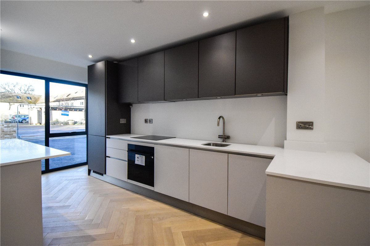 2 bedroom house, High Street, Chesterton CB4 - Available