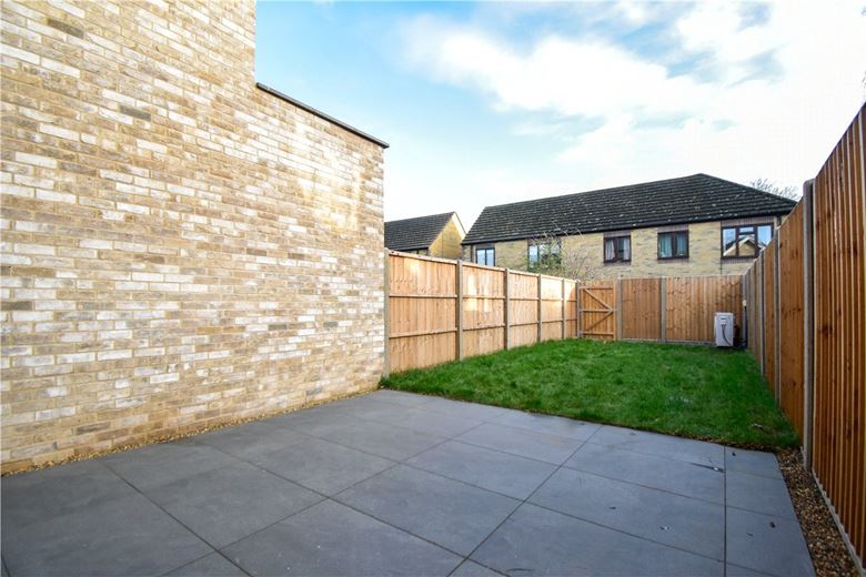 2 bedroom house, High Street, Chesterton CB4 - Available