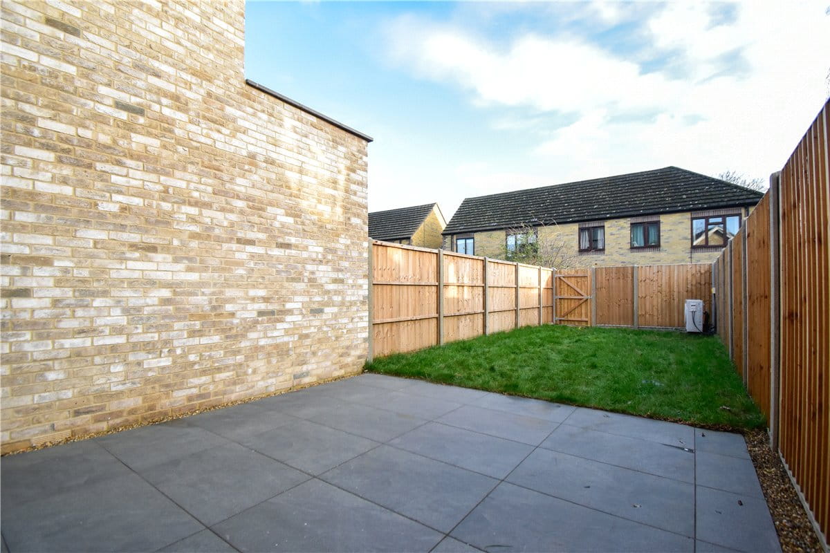 2 bedroom house, High Street, Chesterton CB4 - Available