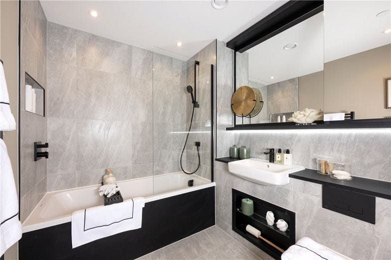 3 bedroom flat, Eddington Avenue, Eddington CB3 - Available