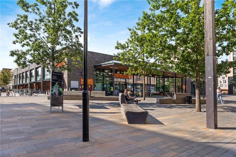 3 bedroom flat, Eddington Avenue, Eddington CB3 - Available