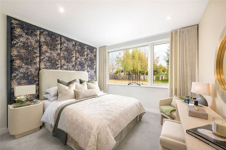 3 bedroom flat, Eddington Avenue, Cambridge CB3 - Available