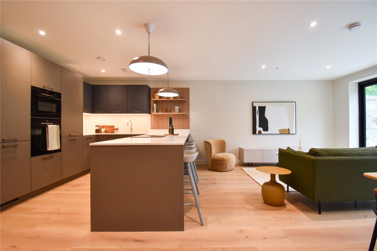 4 bedroom house, Fitzwilliam Road, Off Brooklands Avenue, Cambridge CB2 - Available