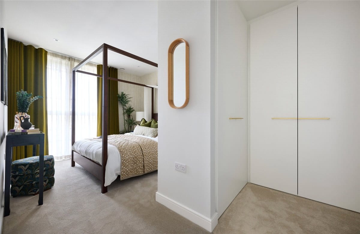 3 bedroom flat, Grand Union, Beresford Avenue HA0 - Available