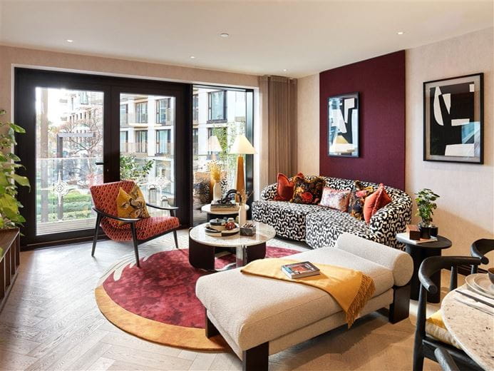 2 bedroom flat, London Dock, 9 Arrival Square E1W - Available