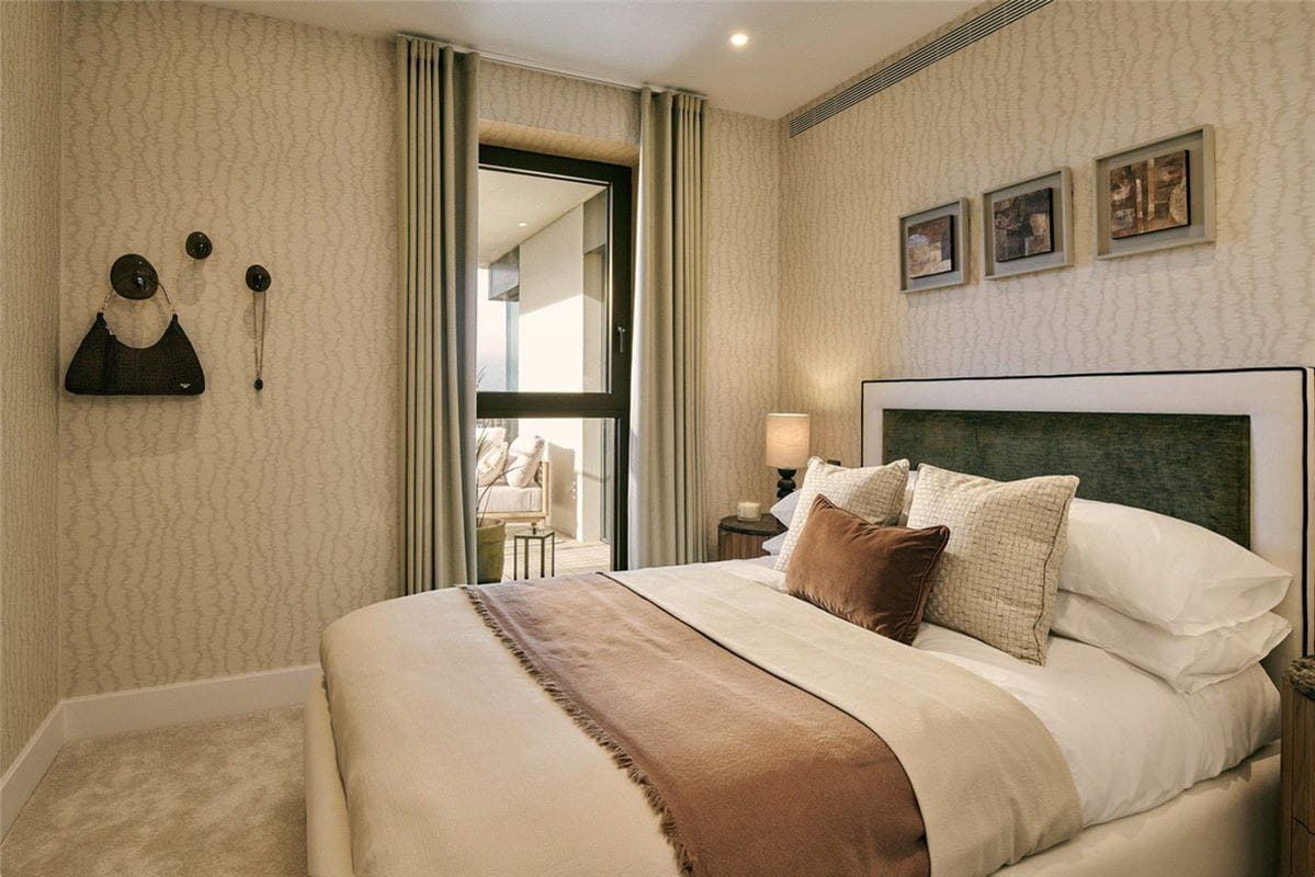 3 bedroom flat, White City Living, 54 Wood Lane W12 - Available