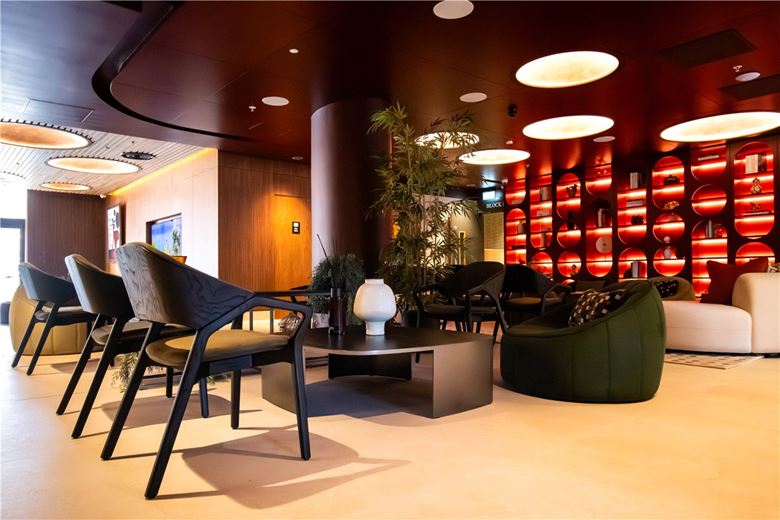 3 bedroom flat, Dutton Street, Manchester M3 - Available