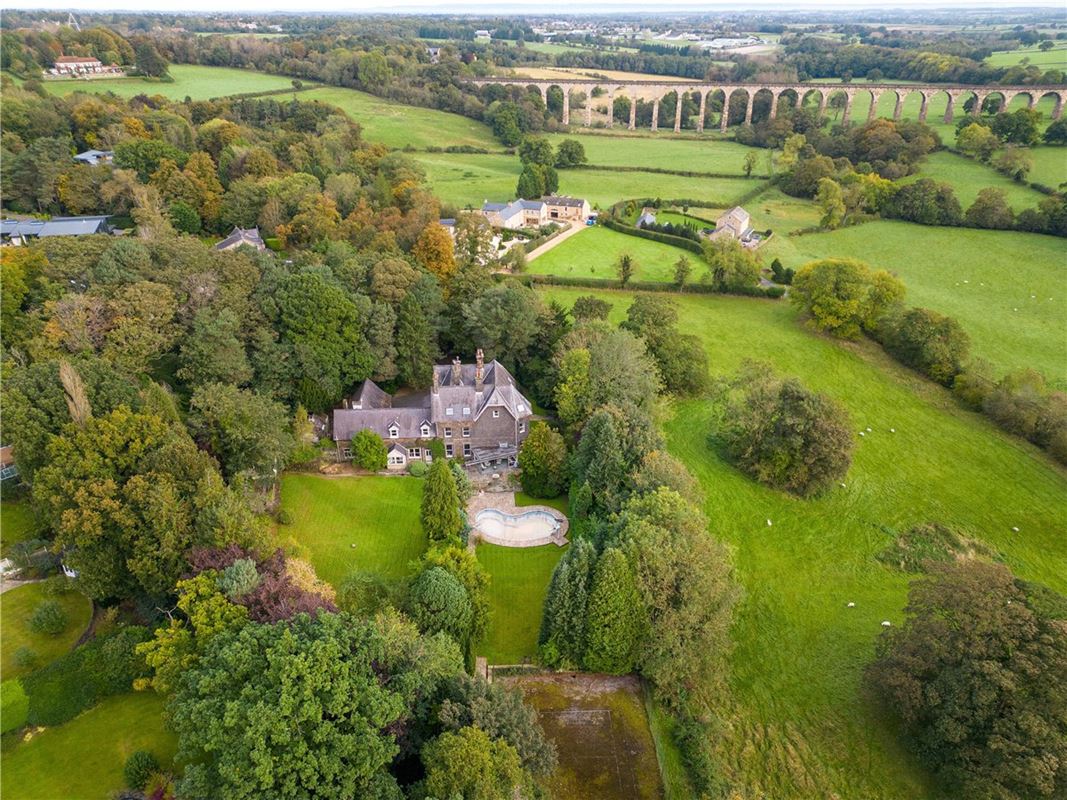 7 bedroom house, Fulwith Grange, Fulwith Mill Lane HG2 - Sold