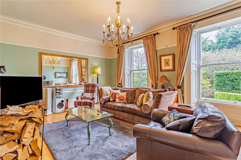 6 bedroom house, Spen Hall, Spen Lane, Lower Spen BD19 - Available
