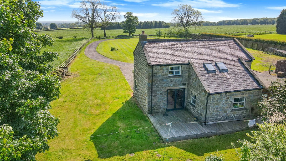 4 bedroom house, Skipton Road, Felliscliffe HG3 - Sold