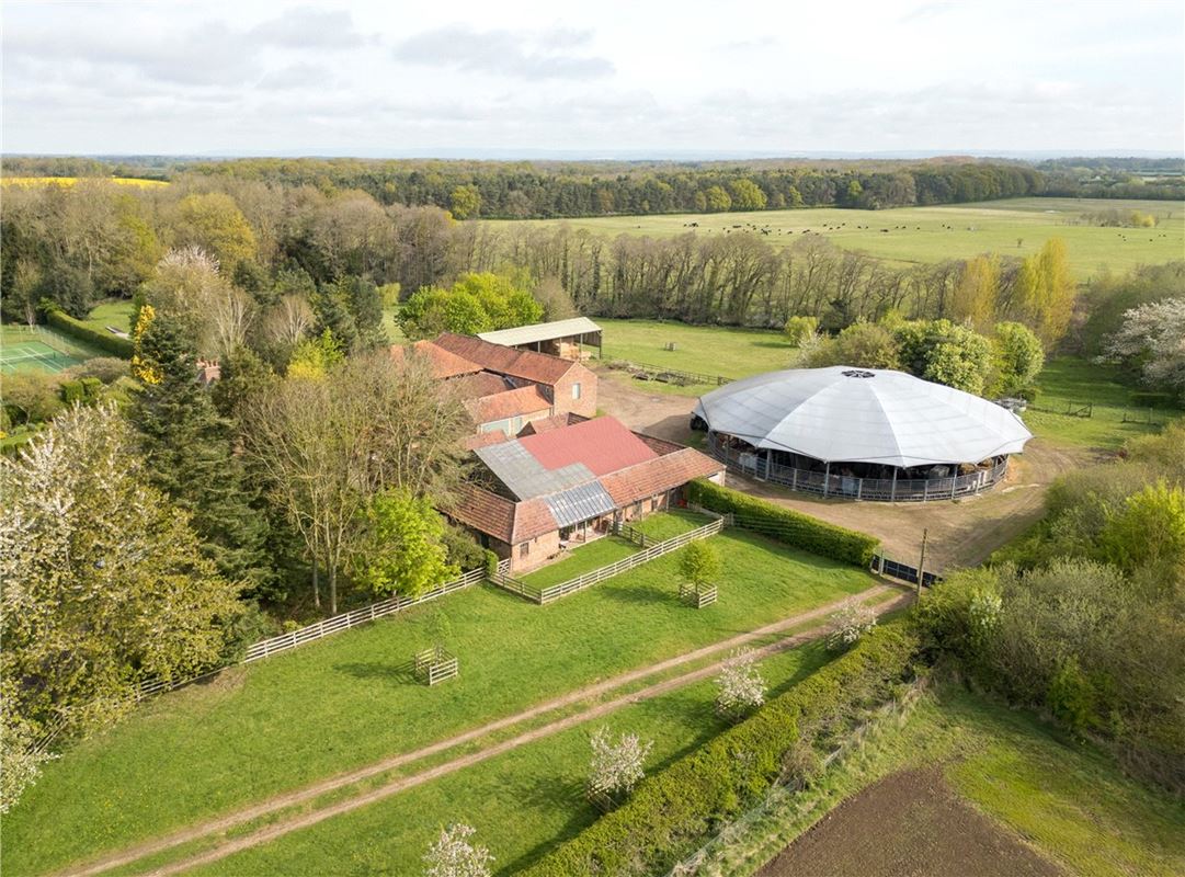  bedroom house, Residential Development Opportunity, Low Farm Barns YO26 - Available