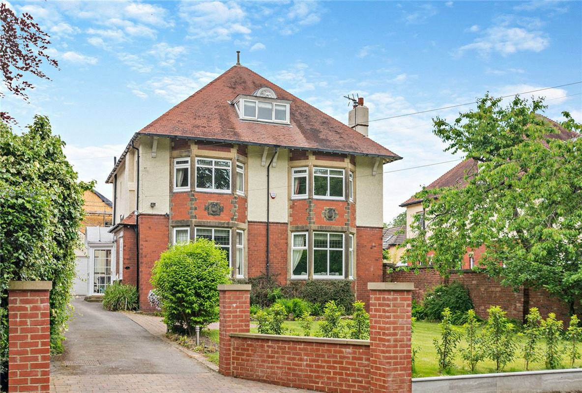 5 bedroom house, Rossett Green Lane, Harrogate HG2 - Sold