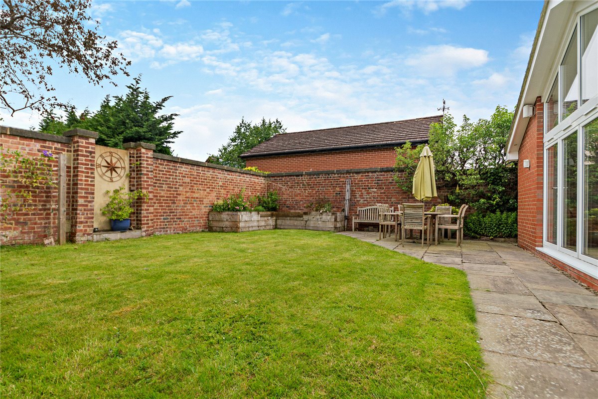 5 bedroom house, Rossett Green Lane, Harrogate HG2 - Sold