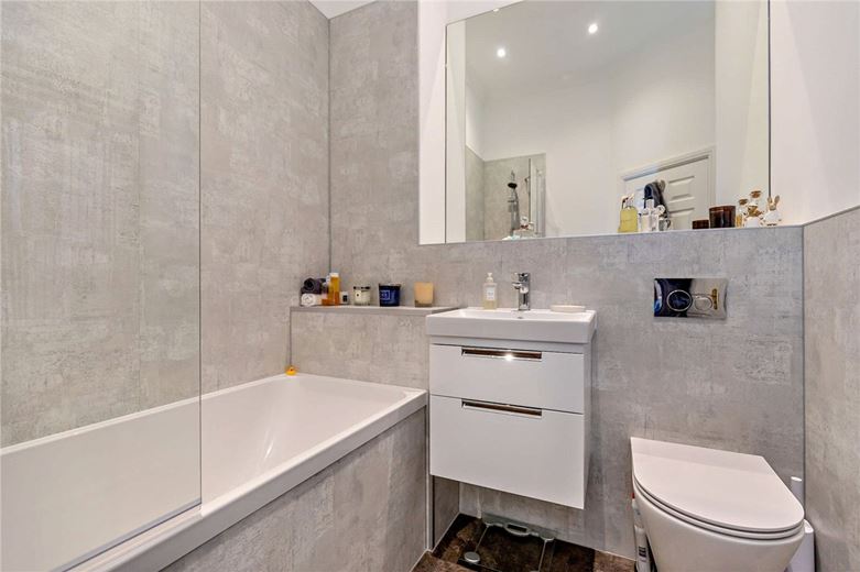 2 bedroom flat, Apartment 9, Ellis House, Ellis Court HG1 - Sold