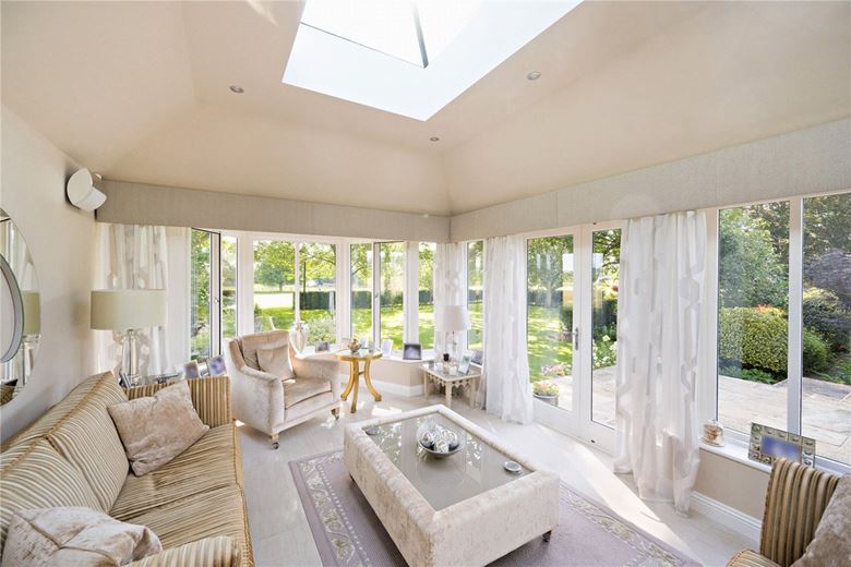 4 bedroom house, Woodgate Lane, Weeton LS17 - Available