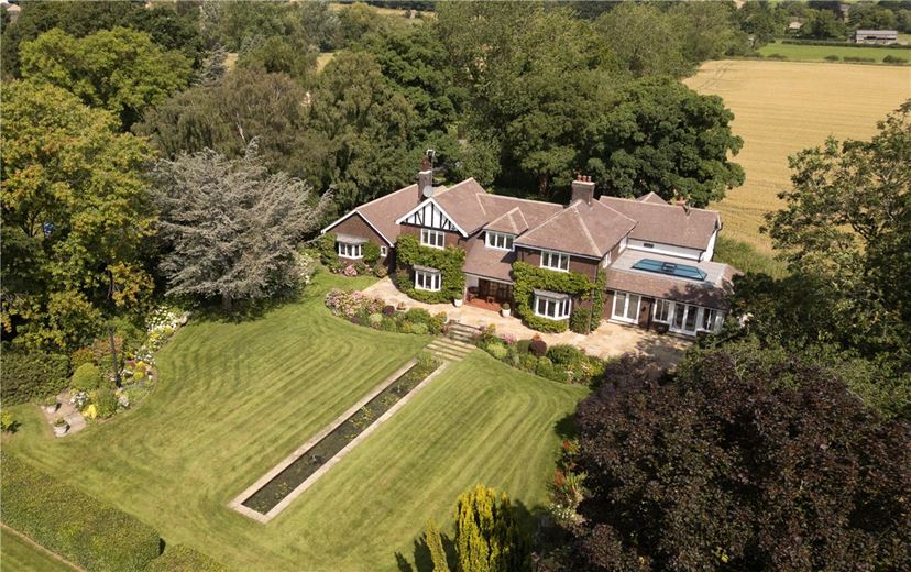 4 bedroom house, Woodgate Lane, Weeton LS17 - Available