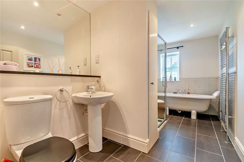 5 bedroom house, Shaw Lane, Farnham HG5 - Sold