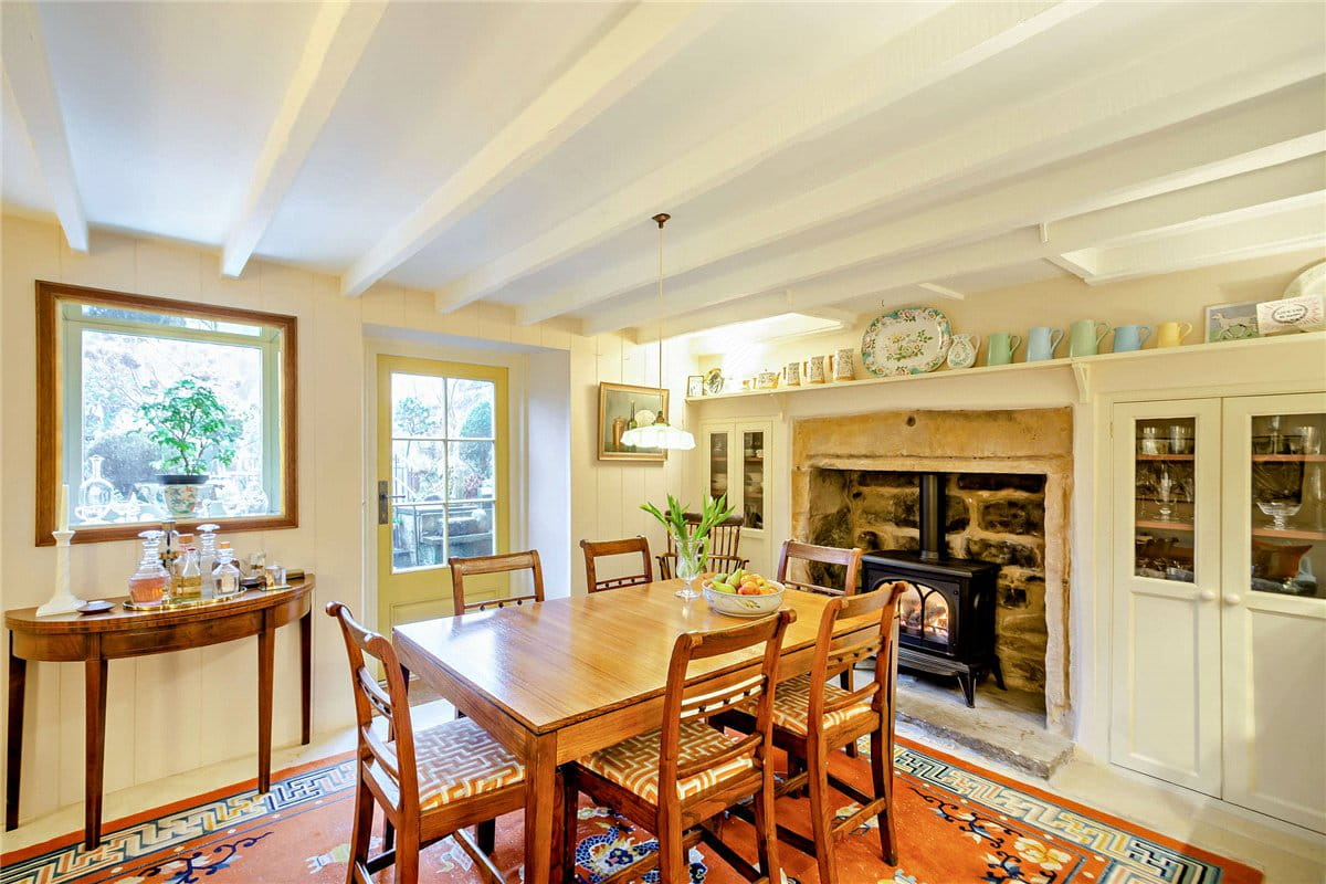 2 bedroom house, Wellington Square, Harrogate HG2 - Available