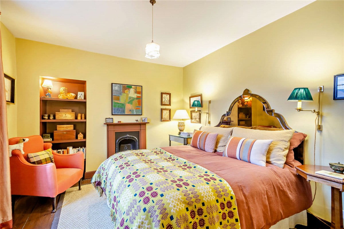 2 bedroom house, Wellington Square, Harrogate HG2 - Available