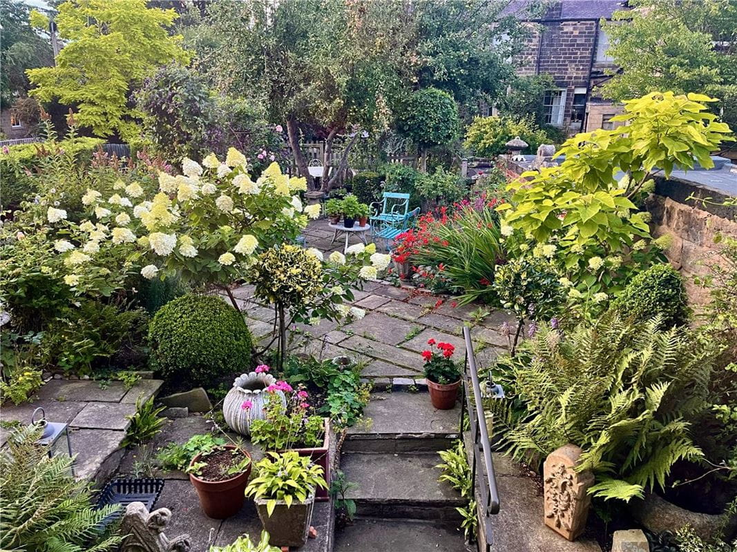 2 bedroom house, Wellington Square, Harrogate HG2 - Available