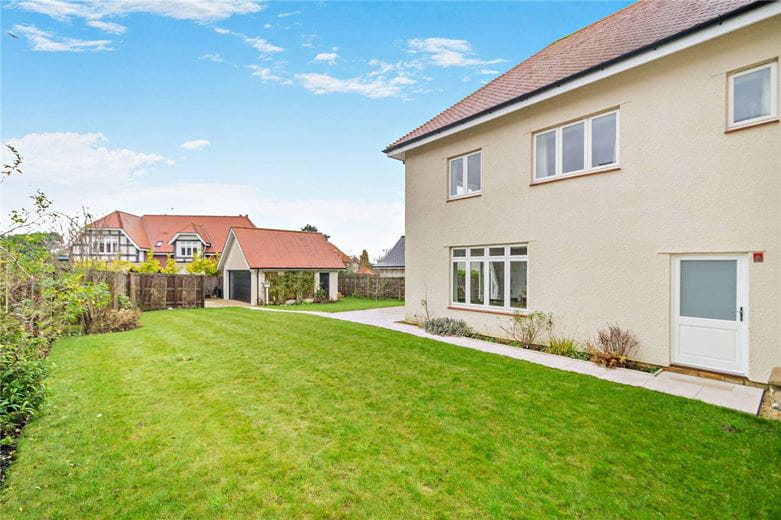 5 bedroom house, Sussex Avenue, Harrogate HG1 - Available