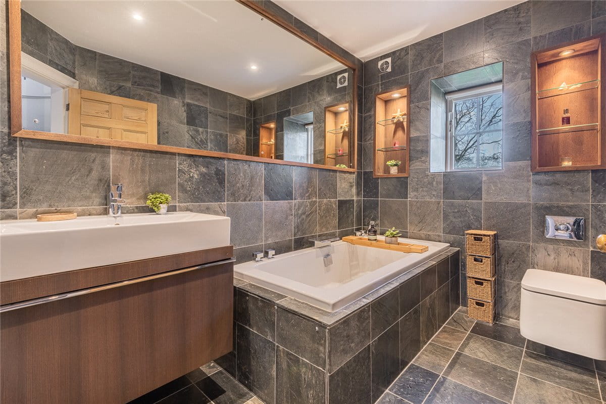 4 bedroom house, High Street, Hampsthwaite HG3 - Sold