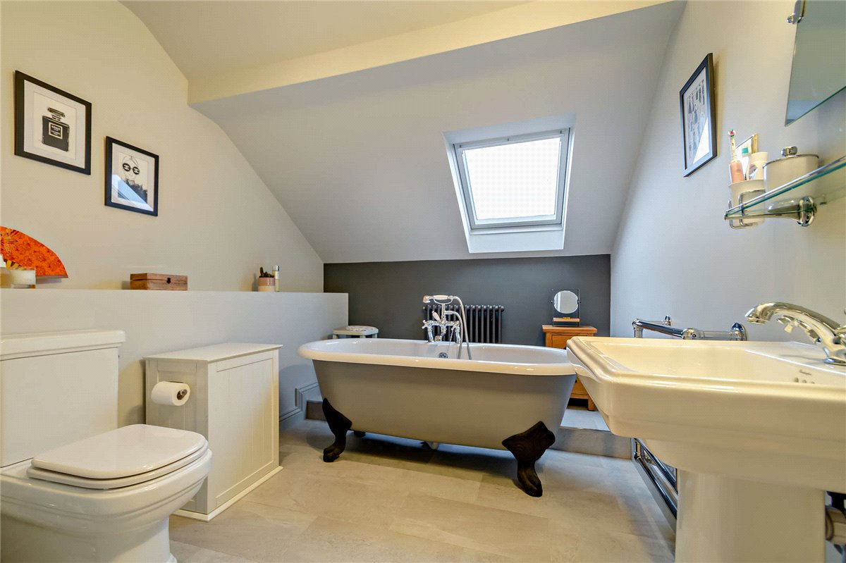 5 bedroom house, Queen Parade, Harrogate HG1 - Sold