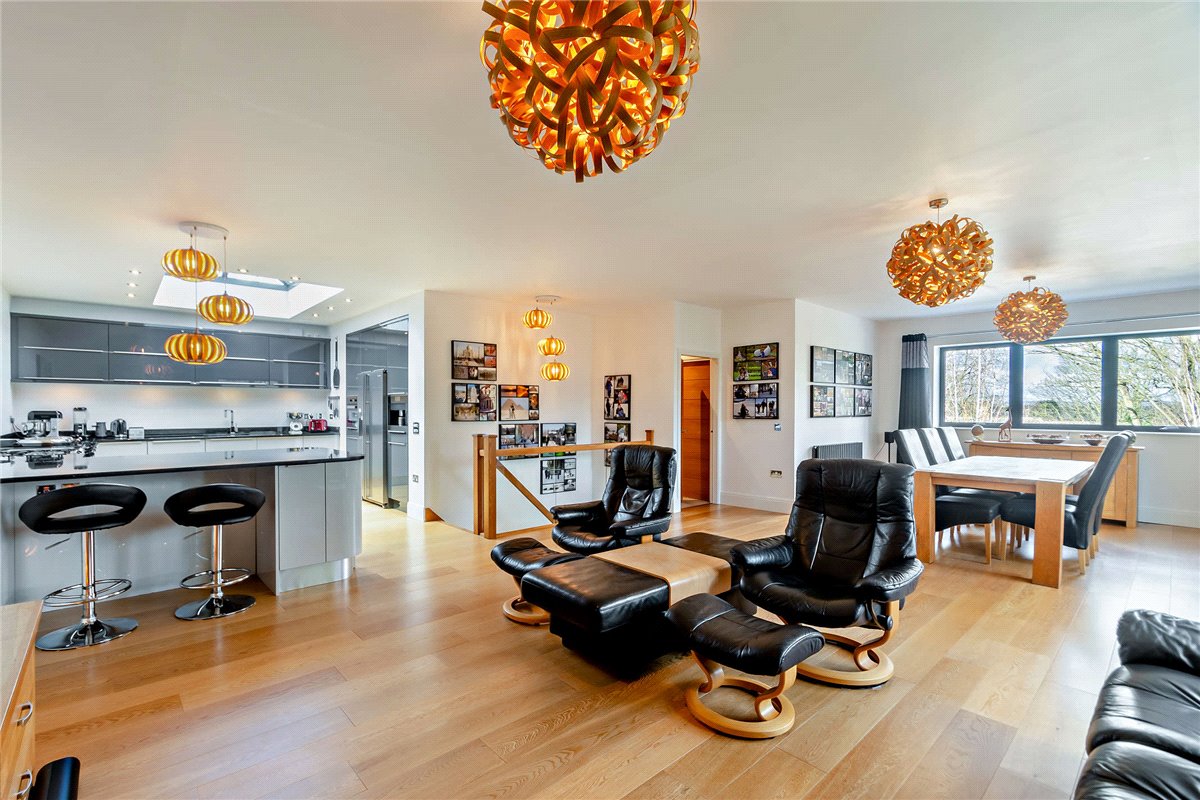 4 bedroom house, Oakdale, Harrogate HG1 - Sold