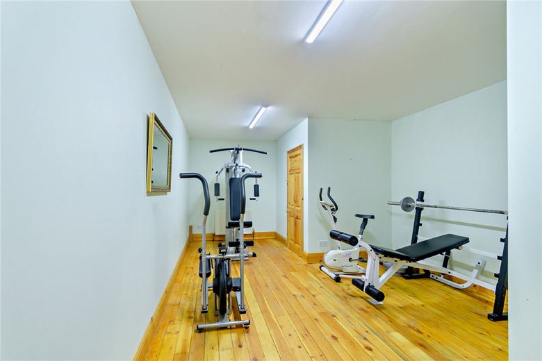 5 bedroom house, Nidd Bank, Knaresborough HG5 - Sold